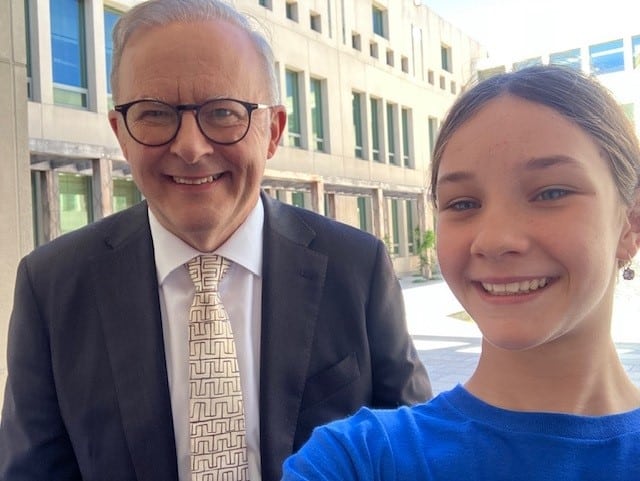 Giselle taking a selfie with PM Anthony Albanese